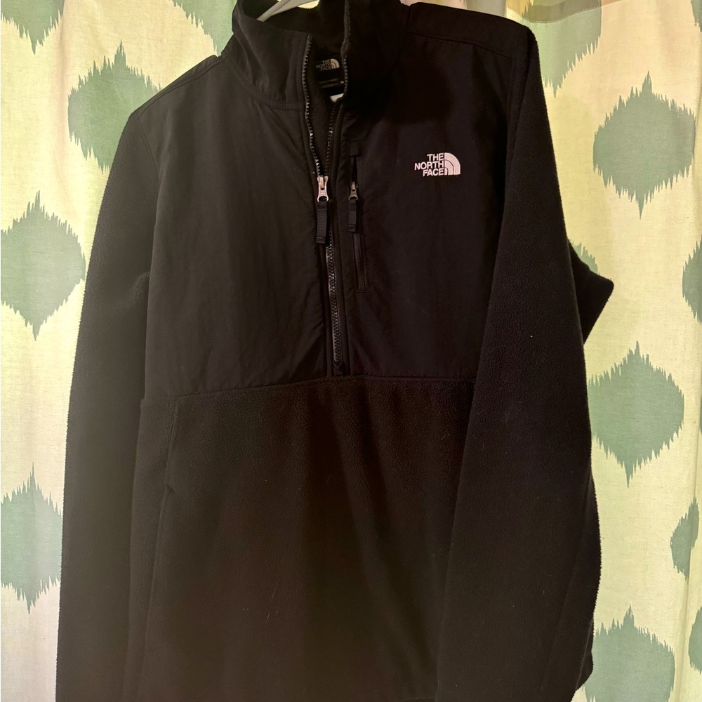 The North Face Black Women’s Yumiori ¼-Zip XL